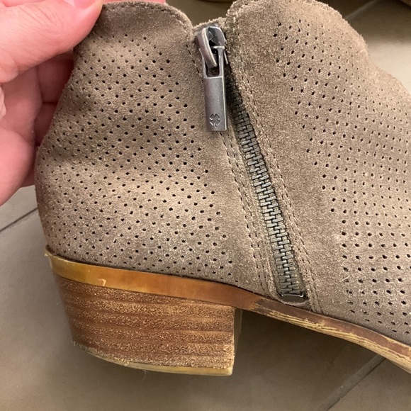 Lucky brand ankle booties - Picture 2 of 4